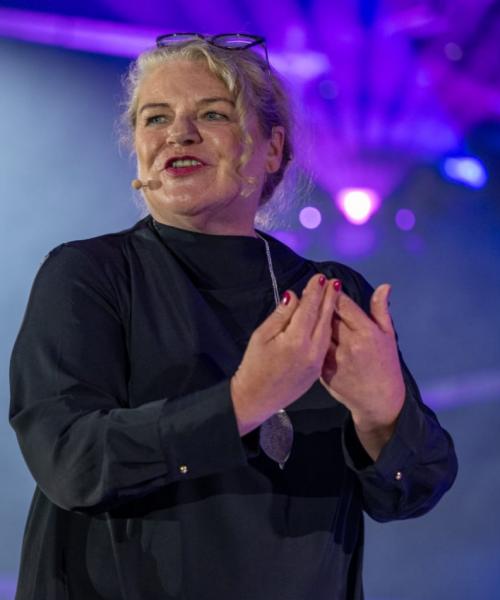 Cornelia Stöckmann als Speakerin